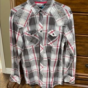 Men’s Roar Button Up